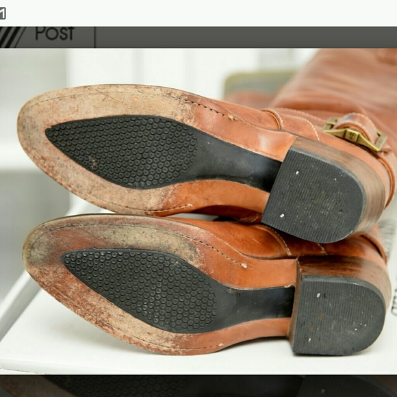 SOLD Frye Brown Leather Boots - Picture 4 of 8